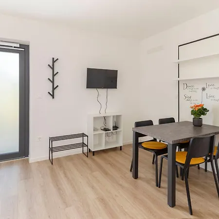 Apartma Lajf 公寓 *