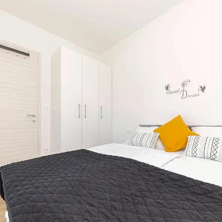 公寓 Apartma Lajf *